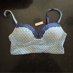 NWT Victoria's Secret Navy and Green Lace Bra